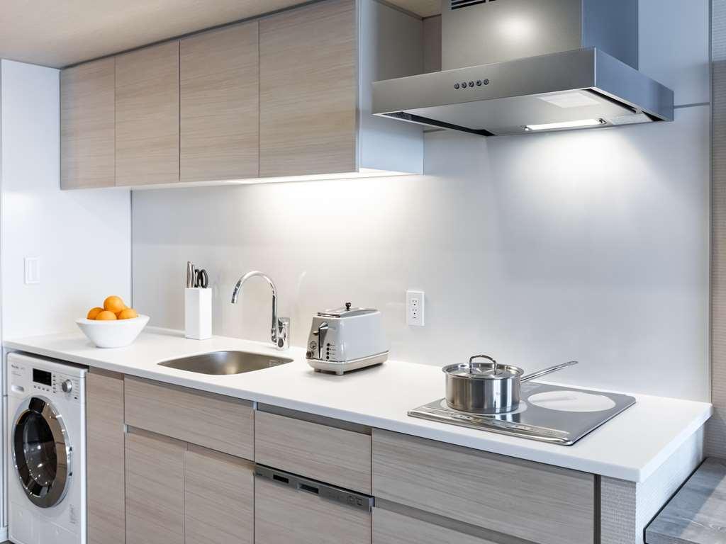 Oakwood Suites Yokohama Γιοκοχάμα Εξωτερικό φωτογραφία A modern kitchen